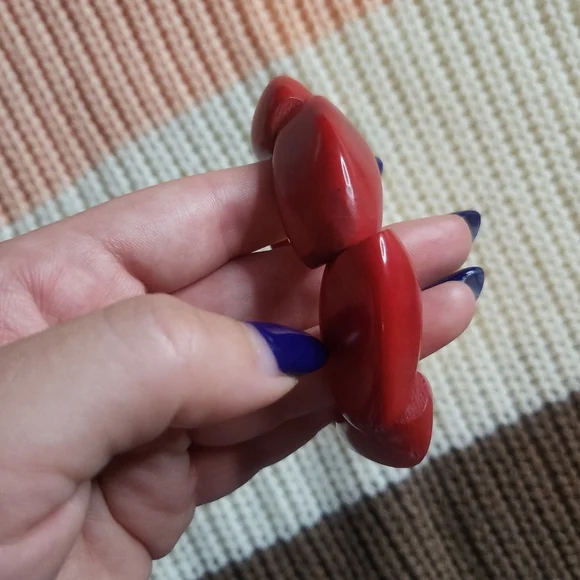 Vintage Large Red Polished Tagua Seed Bead Bracelet - Picture 15 of 15